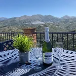 B&B Villa Archez Bed & Breakfast 4*