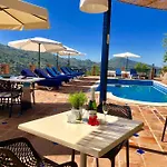 B&B Villa Archez Bed & Breakfast 4*